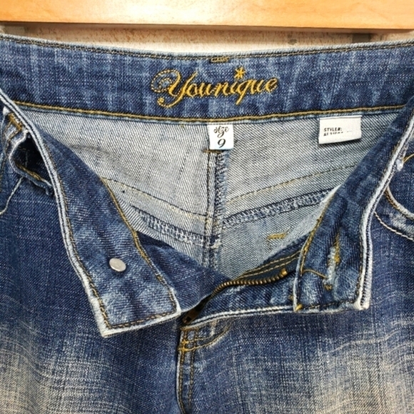 Younique Cuffed Capris Size 9 - Picture 7 of 9